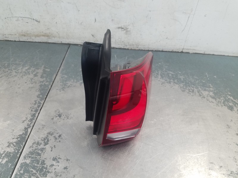 2015 BMW X5M F85 Right Rear Outer Tail Light #9227 VV5