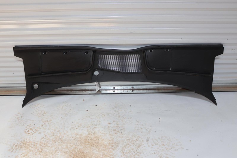 2017-2022 AUDI A4 FRONT WINDSHIELD WIPER COWL MOLDING VENT PANEL COVER OEM