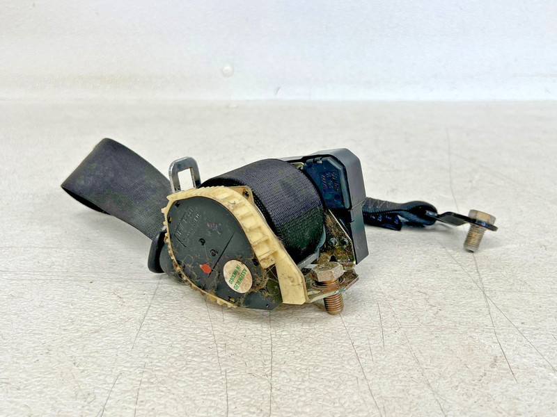 ⭐1999-2002 BMW Z3 FRONT LEFT DRIVER SIDE UPPER SEAT BELT REATRACTOR OEM LOT2640