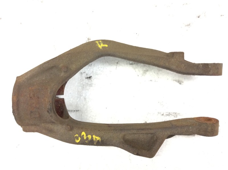 04-08 Acura TL Right Front Suspension Strut Shock Absorber Mounting Fork OEM