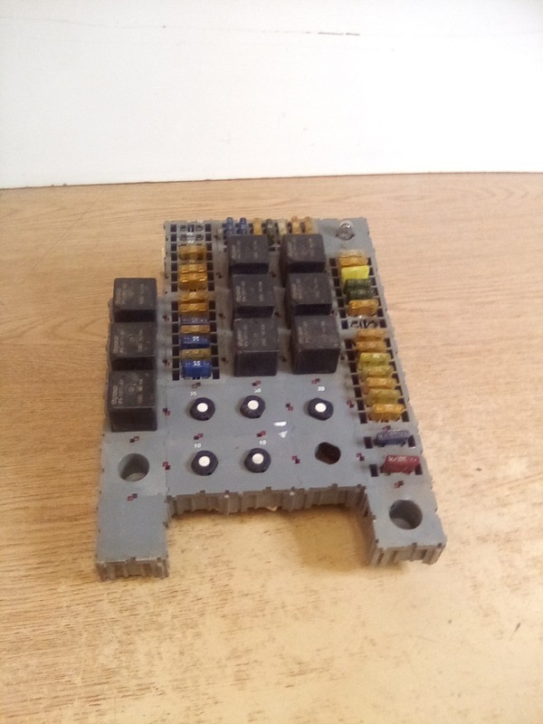 1999 Peterbilt 385 Fuse/Relay Box