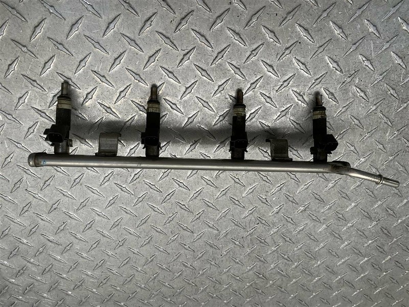 07-15 JEEP PATRIOT AVENGER CALIBER 2.0L FUEL RAIL OEM 04891575AA