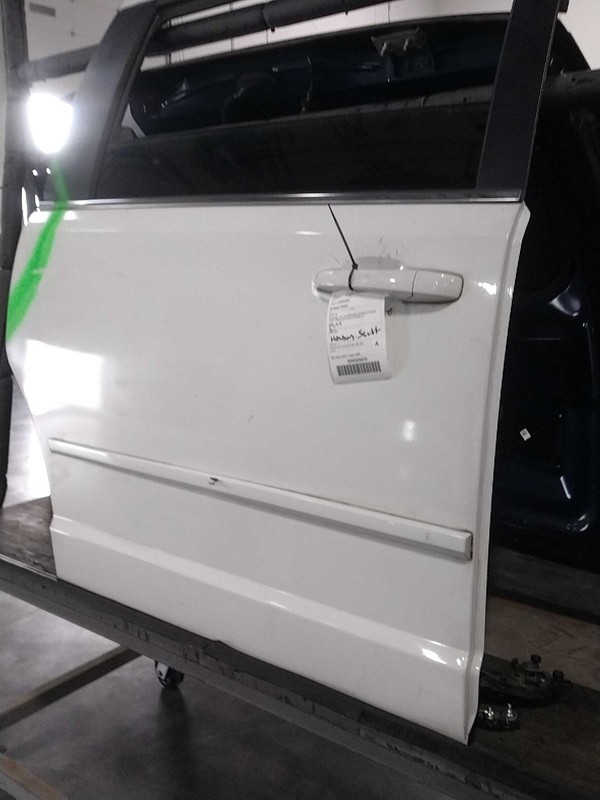 2017 Dodge Caravan Right Rear Door White OEM Used Small Scratch 104K Miles