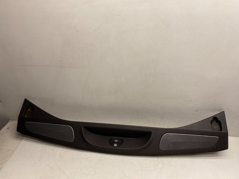 2014-2016 JEEP GRAND CHEROKEE REAR CARGO HATCH LIFTGATE SILL FLOOR SCUFF PLATE