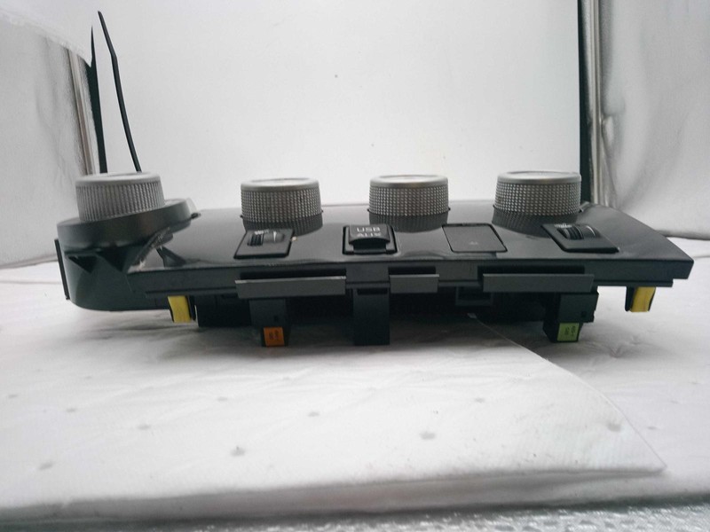 Used A/C Selector Switch fits: 2010 Toyota Tundra w/o Crew Cab exc. Limited powe