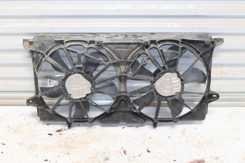 2014-2021 CHEVY SILVERADO 1500 5.3L RADIATOR COOLING FAN MOTOR SHROUD OEM