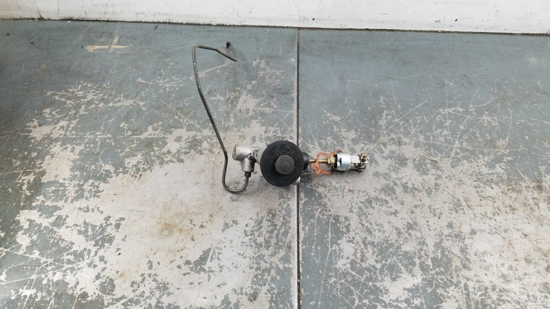 2000 Toyota Tacoma XtraCab 4x4 V6 Clutch Master Cylinder #7205 M6