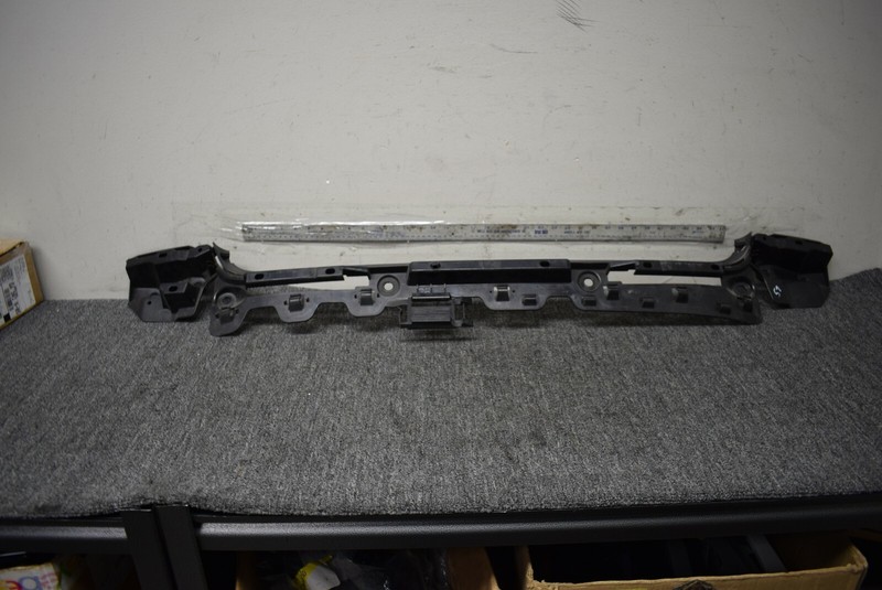 BMW 328I CONVERTIBLE REAR BUMPER GUIDE BRACKET FACTORY OEM
