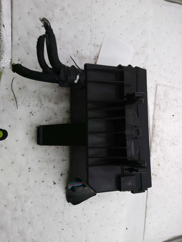 2013 Ford Explorer OEM Fuse Box 3.5L Black 488105, 195K Miles, Warranty