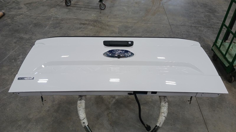22-'24 FORD MAVERICK Tailgate w/power lock white OEM New Take Off!