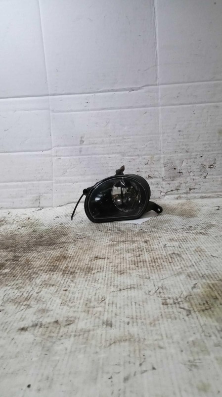 2015 AUDI Q7 Right Fog Light Assembly Grey OEM 517506 85K Miles