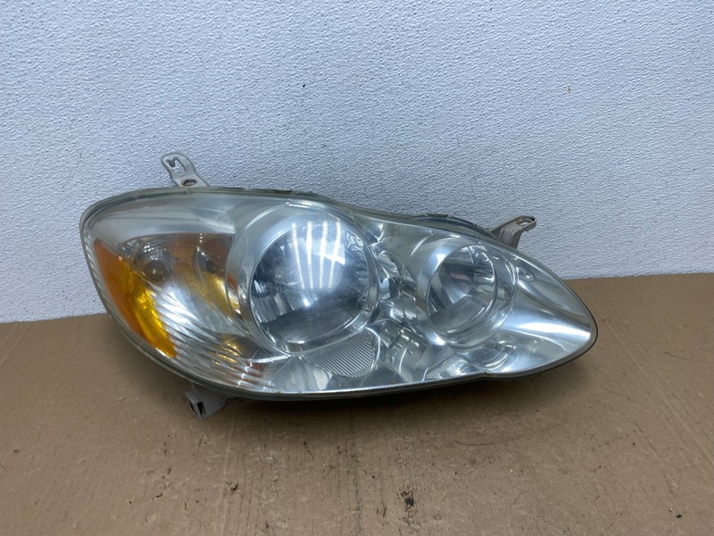 2005 to 2008 Toyota Corolla Right Passenger RH side Headlight AC5877 DW