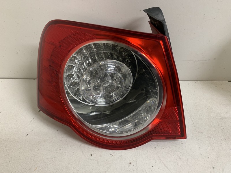 2008-2010 Volkswagen Passat Sedan Left Driver Tail Light Lamp Taillight Taillamp