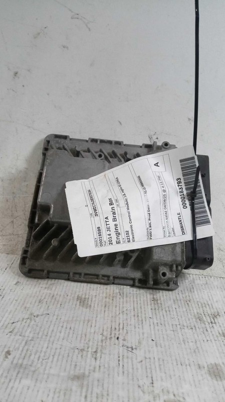 2014 Volkswagen Jetta Engine Control Module ECM 1.8L OEM Black 130k Miles