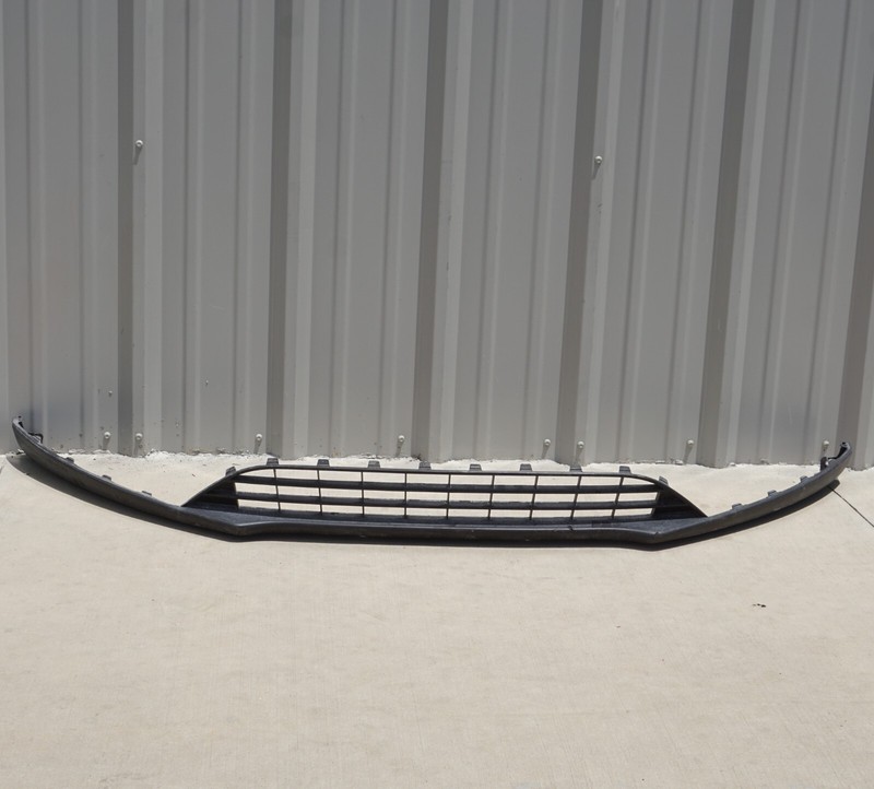 2015-2018 FORD FOCUS FRONT BUMPER LOWER COVER VALANCE PANEL GRILL OEM