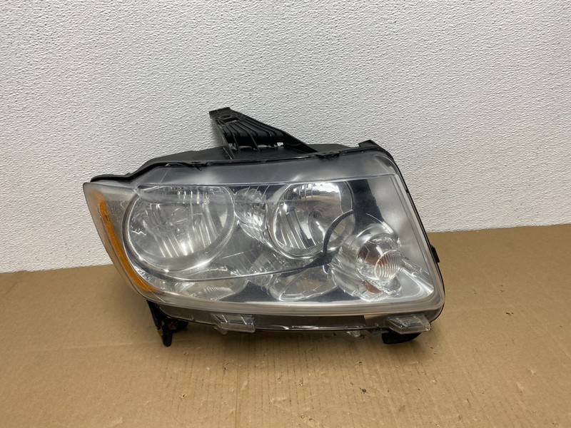 2011-2013 Jeep Grand Cherokee Right Passenger Halogen Headlight AB8122 DW