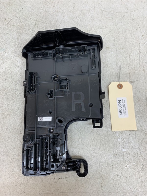 ⚡️24-25 Tesla 3 Front Right Frunk Low Voltage Body Controller Module 20091 B92