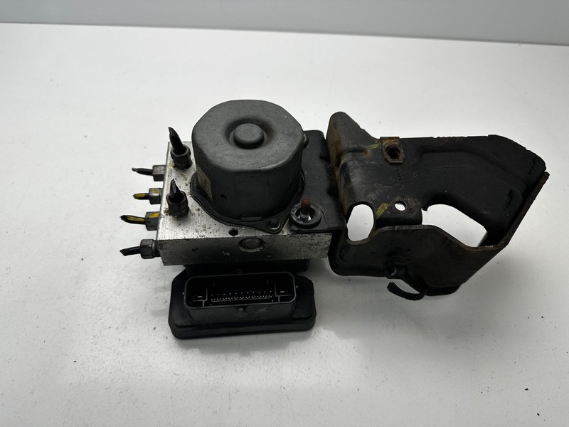 2012 Volkswagen Routan ABS Control Module 3.6L FWD Used P05154911AG