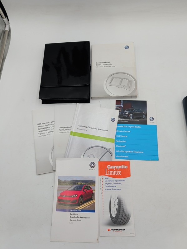 2016 Volkswagen VW Beetle Convertible Owners Manual & Case
