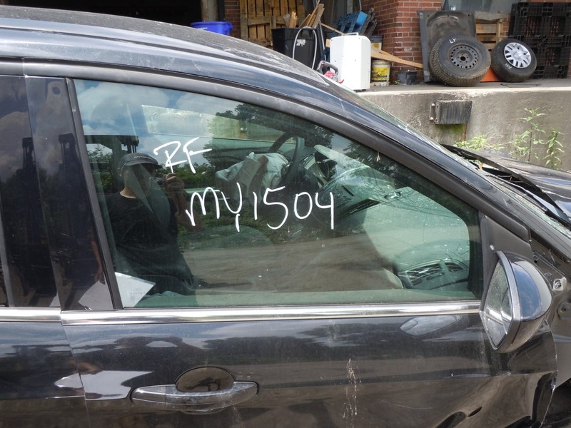 2013-2019 Ford Escape Front Door Window Glass Passenger Right OEM