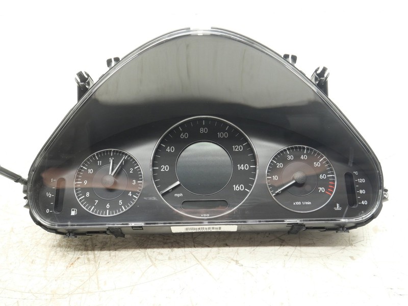 2007-2009 Mercedes E350 Speedometer Instrument Gauge Cluster A2115400548