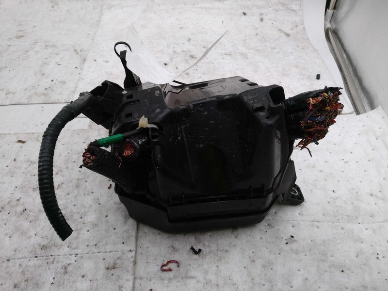 Used Fuse Box Engine fits: 2023 Mazda 3Grade A