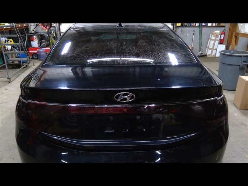 Trunk Decklid Black With Rear View Camera Fits 12-13 AZERA Paint Code AA 697608