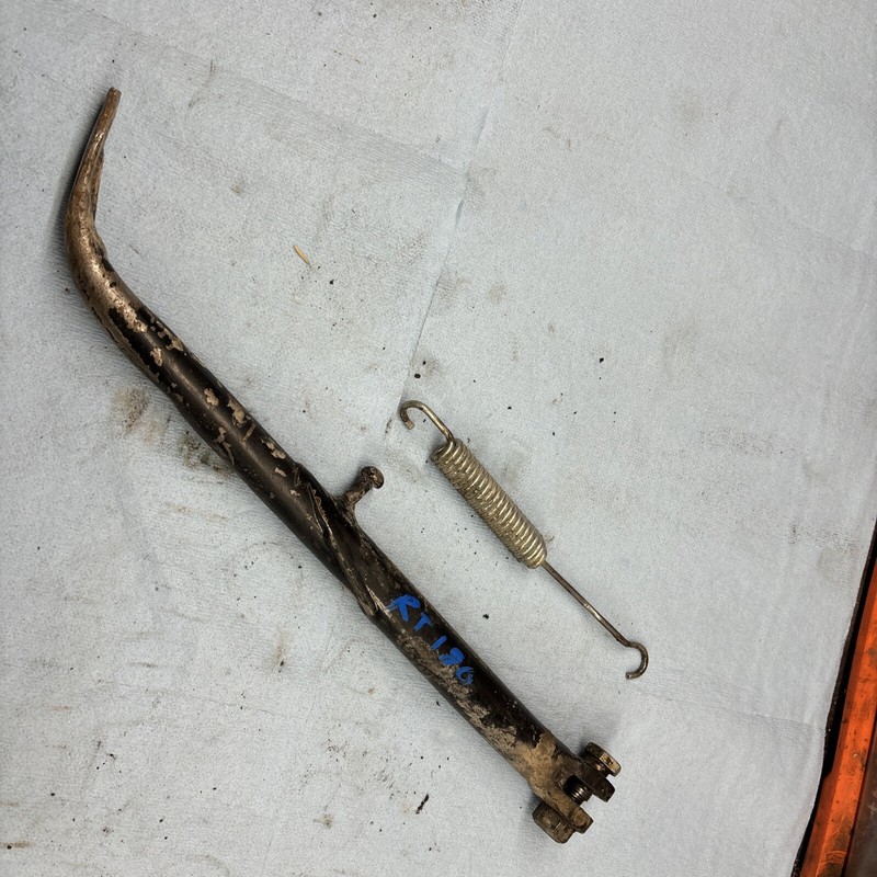 1993 Yamaha RT 180 Enduro Motorcycle Kick Stand