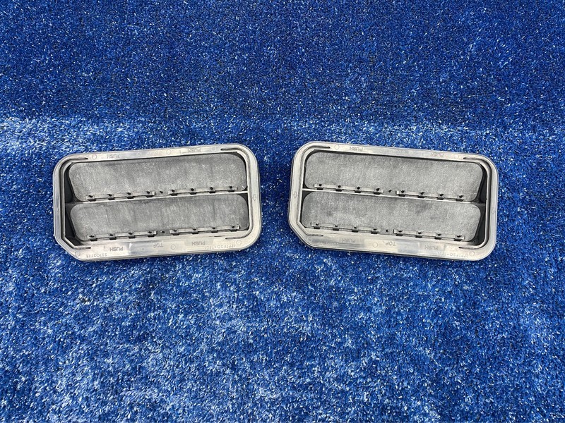 2010–2015 Chevrolet Camaro Body Vent Valve Set OEM 22702778