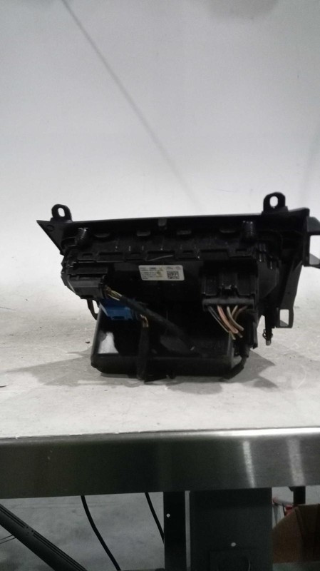 Used A/C Selector Switch fits: 2017 Ford Focus gasoline manual temperature contr