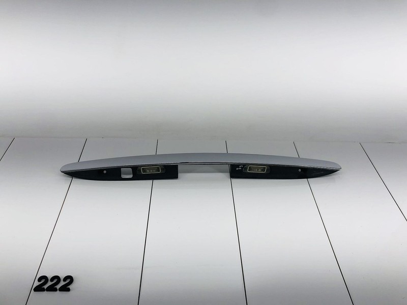 07-12 MERCEDES BENZ R350 REAR LIFTGATE TAILGATE LICENSE PLATE UPPER MOLDING OEM