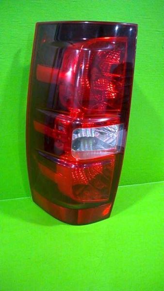 07 08 09 10 11 12 13 14 CHEVY TAHOE DRIVER LEFT TAILLIGHT LAMP OEM 2600-56