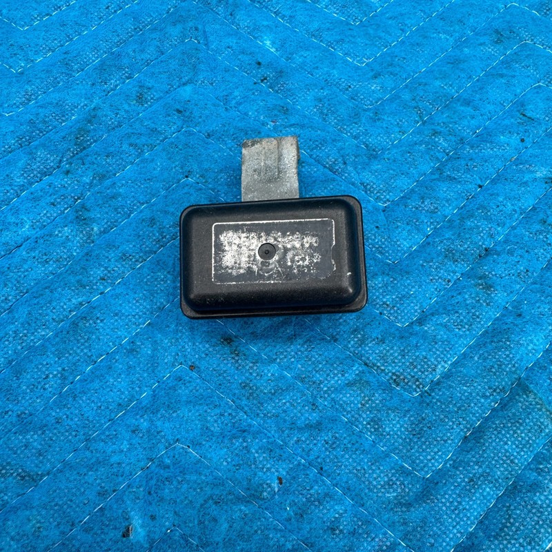 1991–1995 Geo Tracker MAP Sensor With Bracket OEM 1859080C00