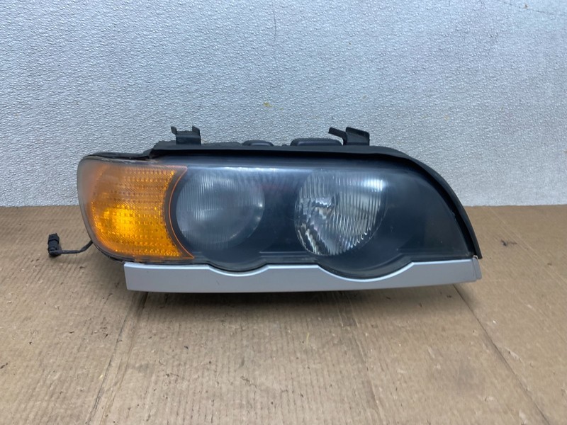 2000-2003 Bmw X5 E53 Headlight Right Passenger Rh Side Halogen OEM AA6377