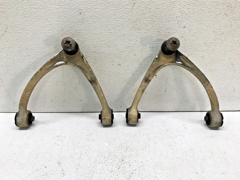 01 - 06 LEXUS UCF30L LS430 SET OF 2 FRONT LEFT & RIGHT UPPER CONTROL ARM OEM
