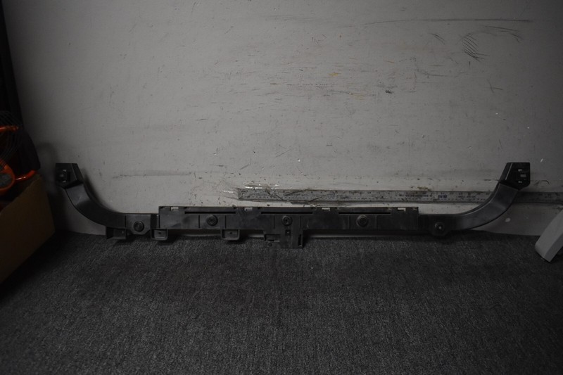 2013-2016 MASERATI LEVANTE UPPER CENTRAL BRACKET FACTORY OEM