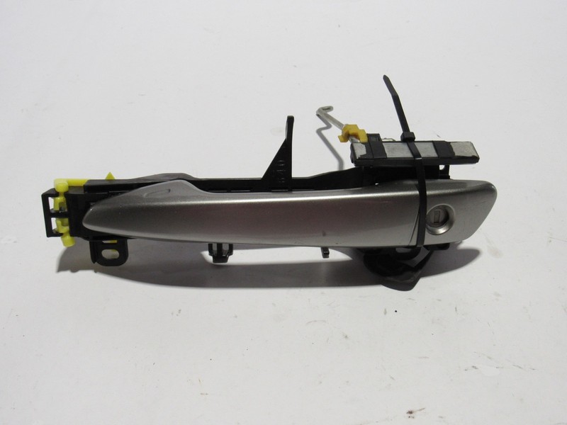 Lexus IS300 2020 Front Left Driver Exterior Door Handle Bracket 14-21 *