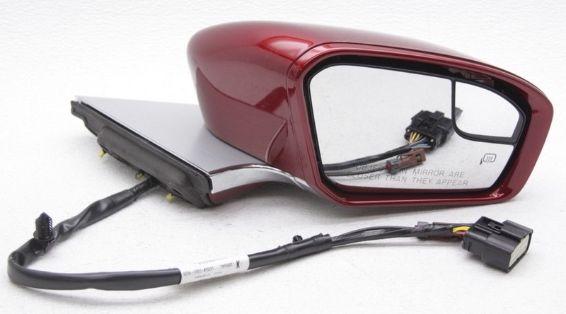 OEM Lincoln Continental Right Side View Mirror GD9B-17682-KF5DST Cover Scratches