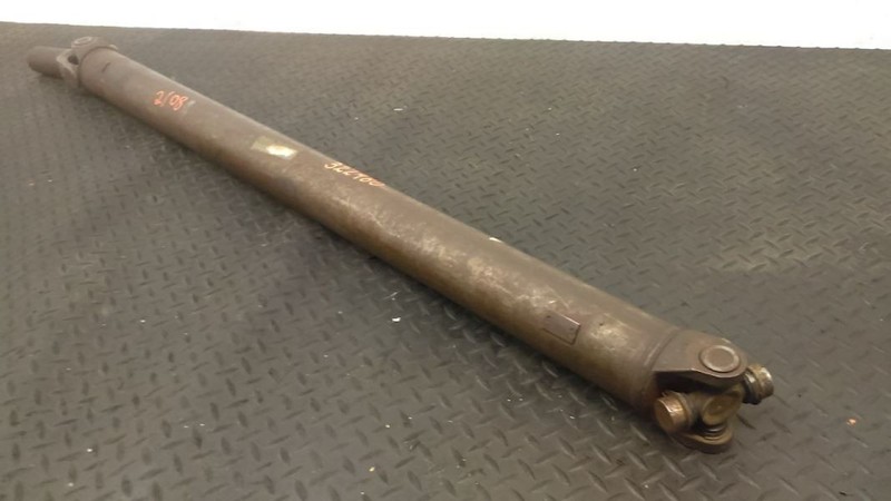 95-99 Chevrolet 1500 Pickup 4x2 M/T Rear Drive Shaft 117.5'' WB OEM 26056508