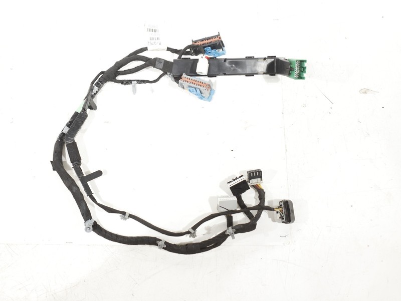 14-18 Chevy Silverado 1500 Instrument Panel Fuse Block Wiring Harness 84035718