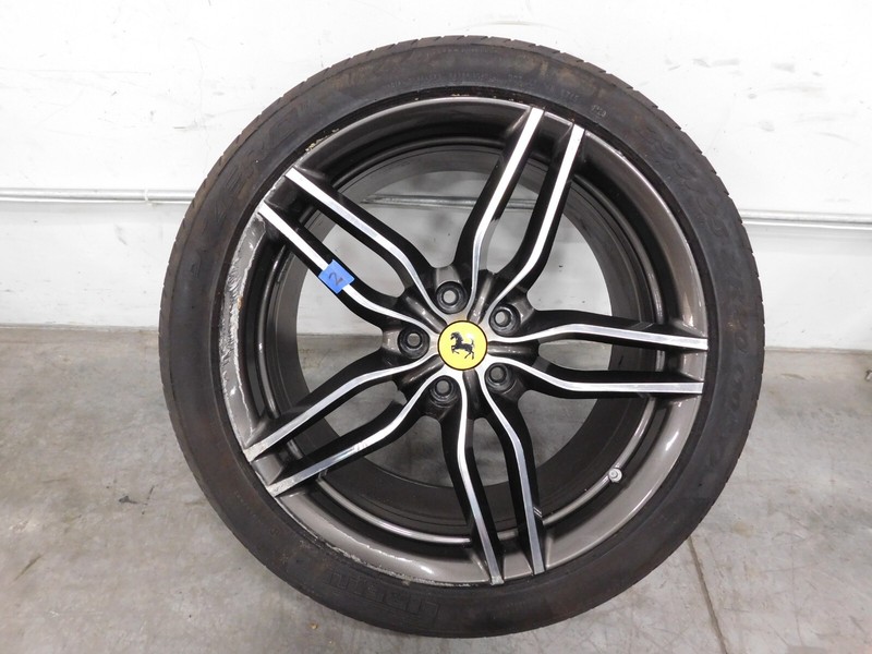2015 11 12 13 14 16 Ferrari FF OEM 20" Rear Wheel / Tire #2#7170 KK3