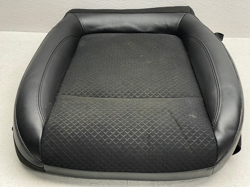 2017-2019 BUICK ENCORE FRONT RIGHT PASSENGER SIDE LOWER SEAT CUSHION OEM LOT677