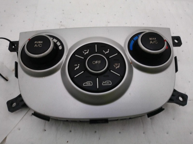 Used A/C Selector Switch fits: 2009 Hyundai Santa fe manual temperature control