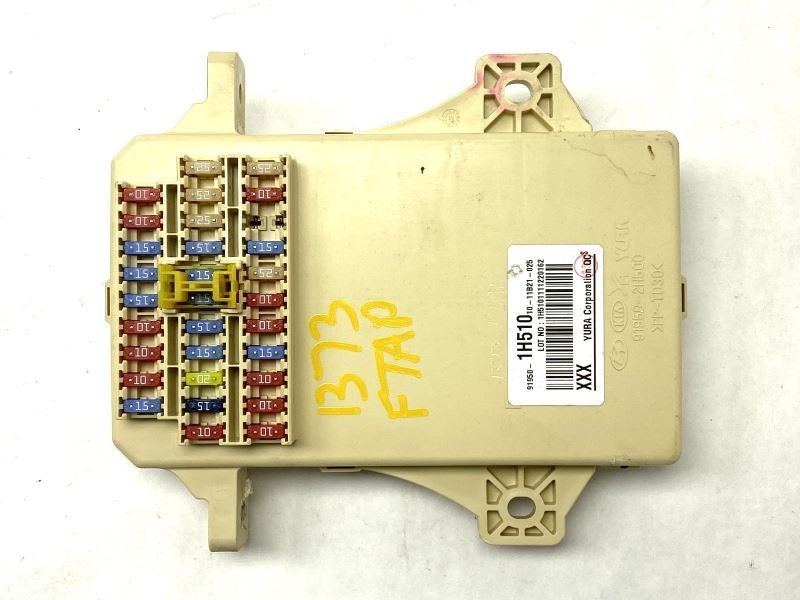Instrument Panel Fuse Junction Box 2009-2012 Hyundai Elantra Hatchback 77287