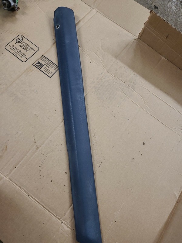 MERCEDES BENZ 220 D/8W115 PASS RIGHT FRONT UPPER DOOR TRIM MOULDING INTERIOR