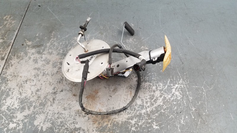 2003 03 04 Mercury Marauder Fuel Pump / Sending Unit #5819 X1