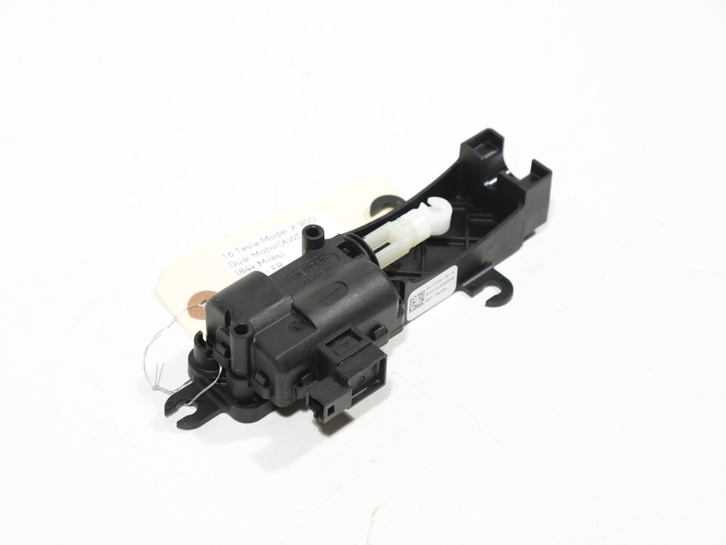 2016-2020 Tesla Model X Front Right Side Door Lock Latch Release Actuator OEM