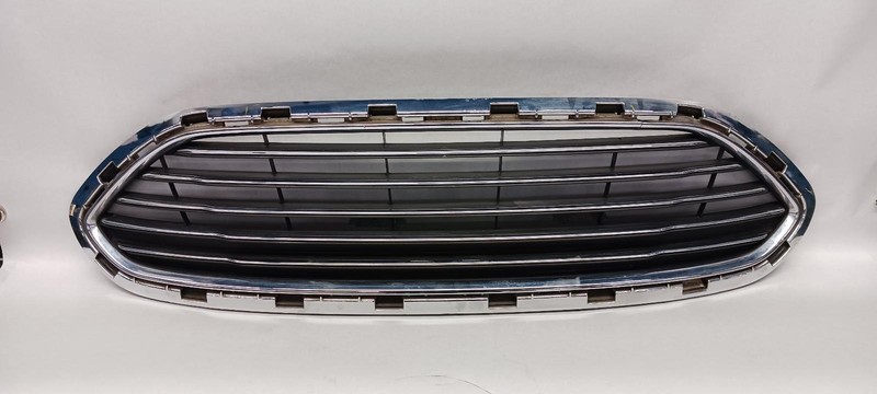14-'19 FORD FIESTA upper Grille chrome OEM Grade B