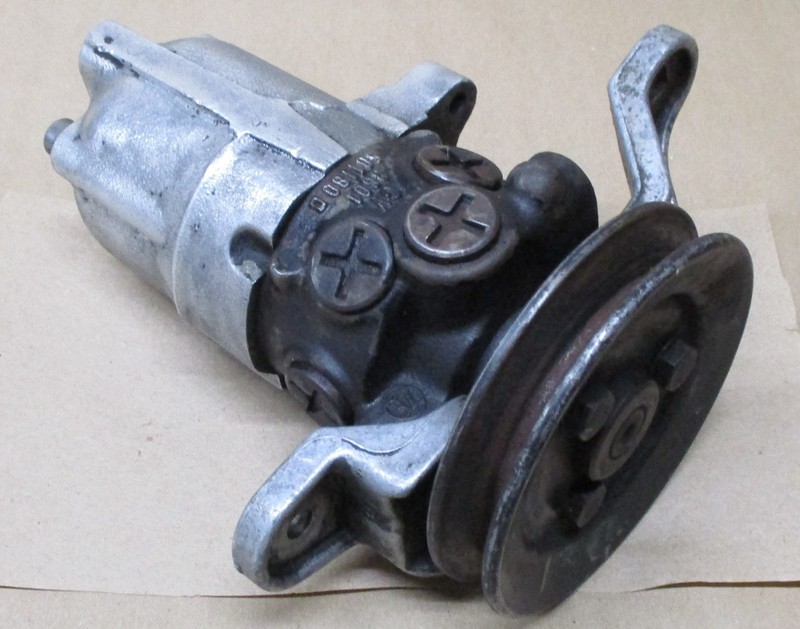 USED OEM AUDI ZF HYDRAULIC POWER STEERING PUMP W/PULLEY 054145155B / 8601955142