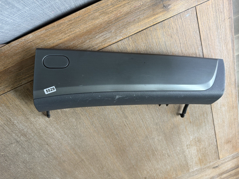 UPPER GLOVE BOX STORAGE COMPARTMENT fits HONDA ODYSSEY 2005 - 2010